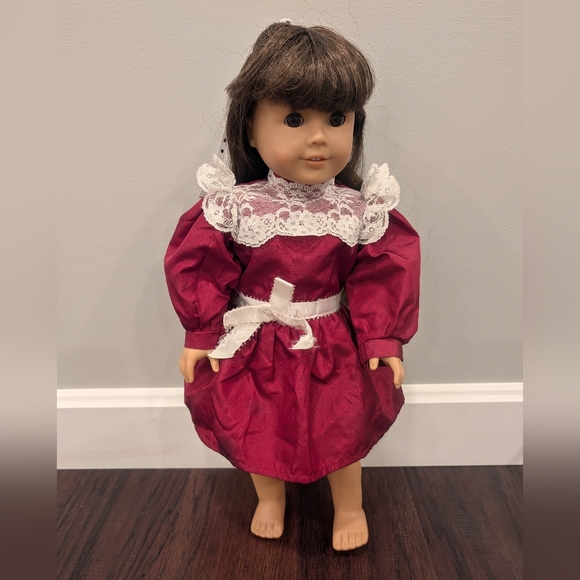 Retired Samantha Parkington American Girl Doll With Burgandy Lace Dress - Picture 2 of 10